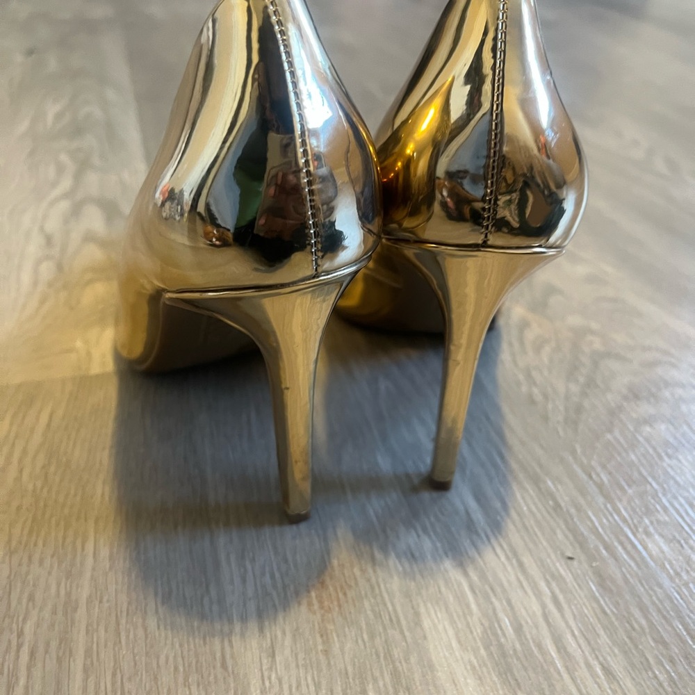 INC International Concepts Metallic Gold Pointed-Toe Stiletto Pumps - Picture 3 of 7